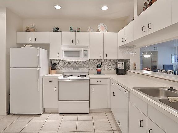 2nd image of 11375 Shipwatch Ln APT 1834