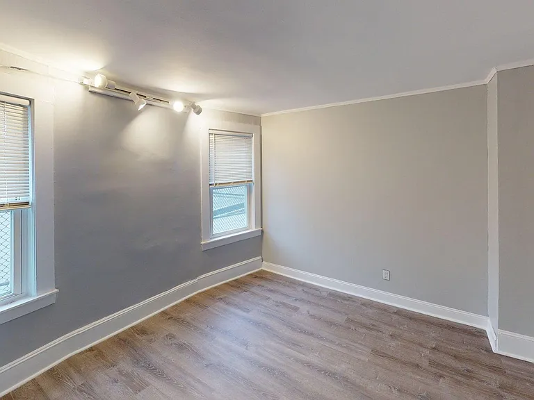 346 Chelsea St #2 — Photo 15
