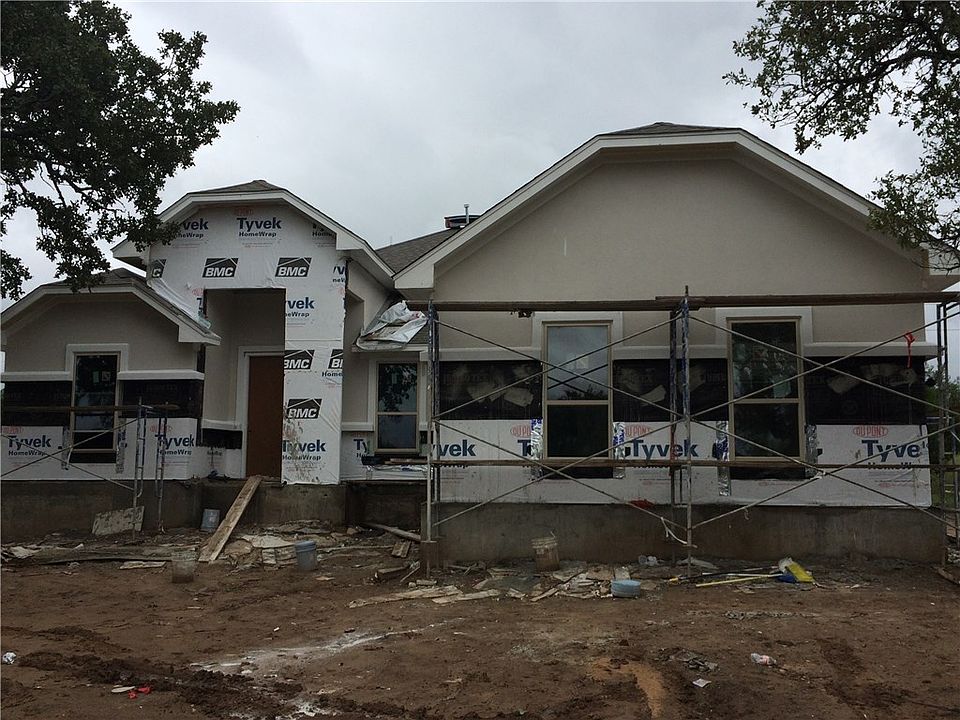 1st image of 366 Sapling Dr
