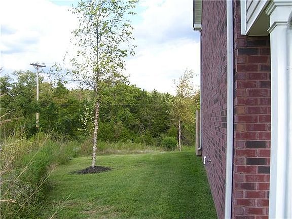 3rd image of 114 Wolverine Ct