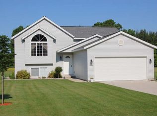3864 Hidden Forest Dr, Dorr, MI 49323
