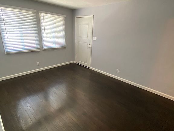 4th image of 2016 20th St APT F