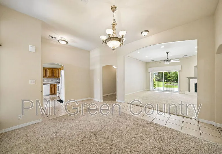 7305 E Indianola St — Photo 6