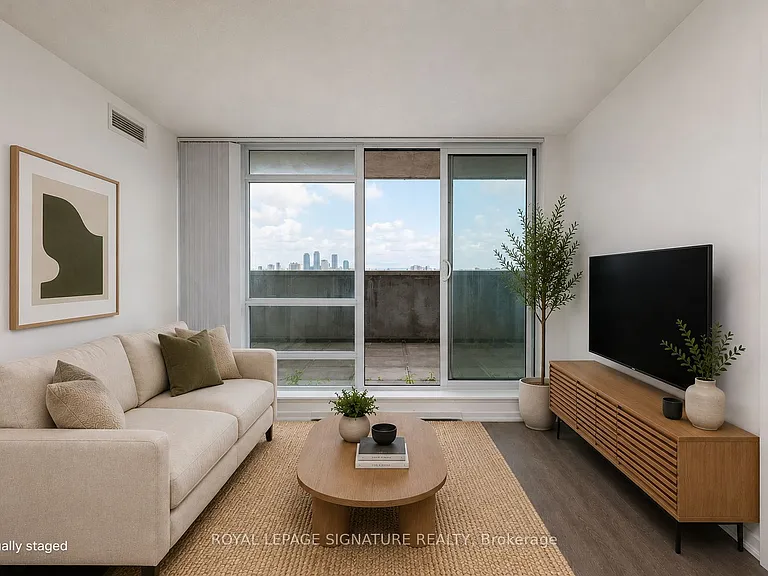 68 Abell St #923 — Photo 18