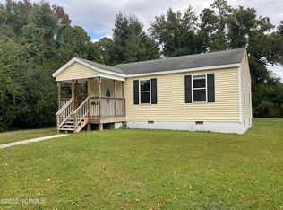 601 New River Dr, Jacksonville, NC 28540