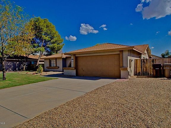 2nd image of 7409 W Canterbury Dr