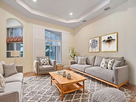 4th image of 13304 Alhambra Lake Circle