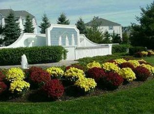 1728 Waterford Dr, Edison, NJ