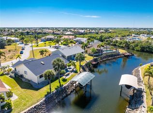 302 Singapore Rd, Punta Gorda, FL 33950