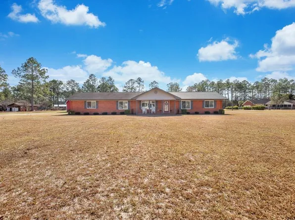 341 Woodlawn Dr, Jesup, GA 31545