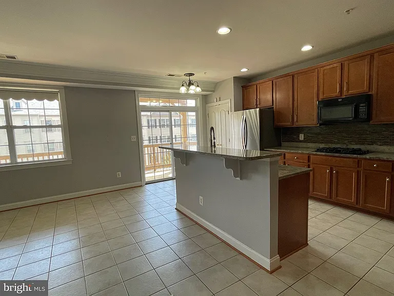14837 Cloverdale Rd — Photo 20
