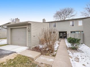 728 Watersedge Dr, Ann Arbor, MI