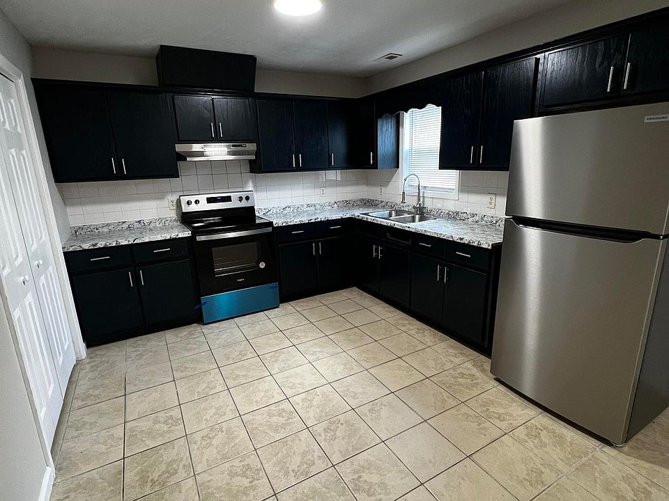 1st image of 133 Clint Dr APT 8