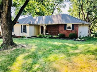 4317 Hillcrest Dr, Saint Joseph, MO 64506