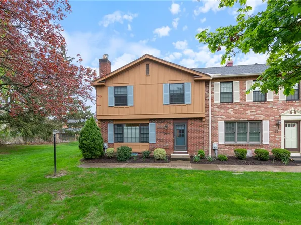 24 Dunbridge Hts, Fairport, NY 14450
