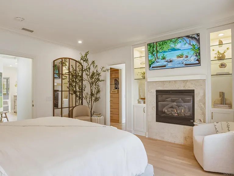 388 Bonair St — Photo 21