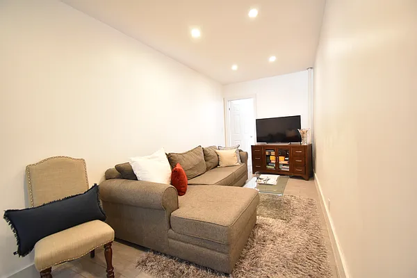 Rented by Wyllie Real Estate | media 14