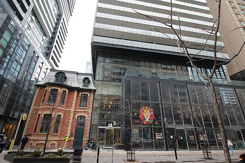 15 Grenville St #3910 Photo 1
