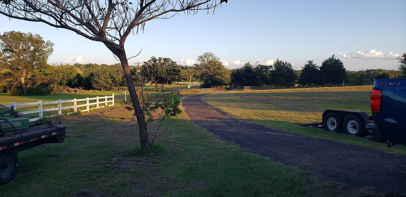 6820 W Fm 321 photo 1