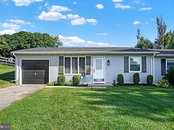 92B Cemetery Ave, Stewartstown, PA 17363