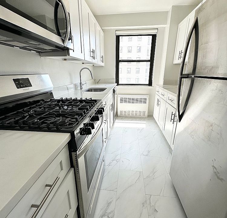 1st image of 305 E 86th St #10G
