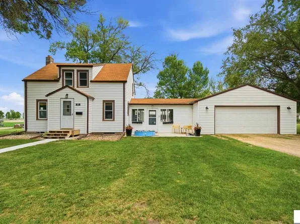301 6th Ave NE, Mapleton, MN 56065