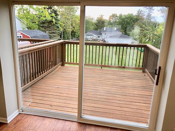 5th image of 668 Diamond Pointe Dr
