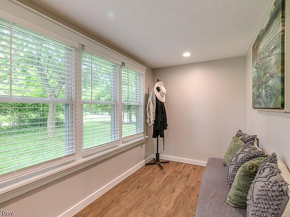 3rd image of 292 W Overdale Dr