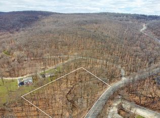 25 Breakneck Rd, Highland Lakes, NJ 07422