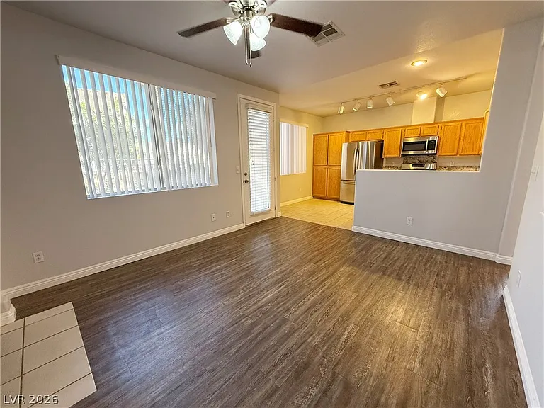 2185 Polynesia Cir — Photo 11