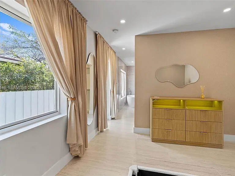 1345 SW 14th Ave — Photo 22