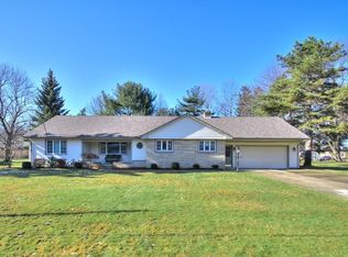 5672 Charmar Dr, Mentor, OH 44060