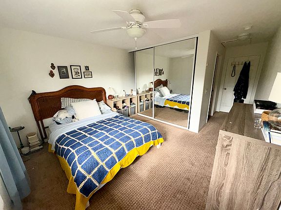 5th image of 75-6081 Alii Dr APT O202