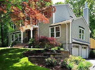 30 Timberpoint Dr, Northport, NY 11768