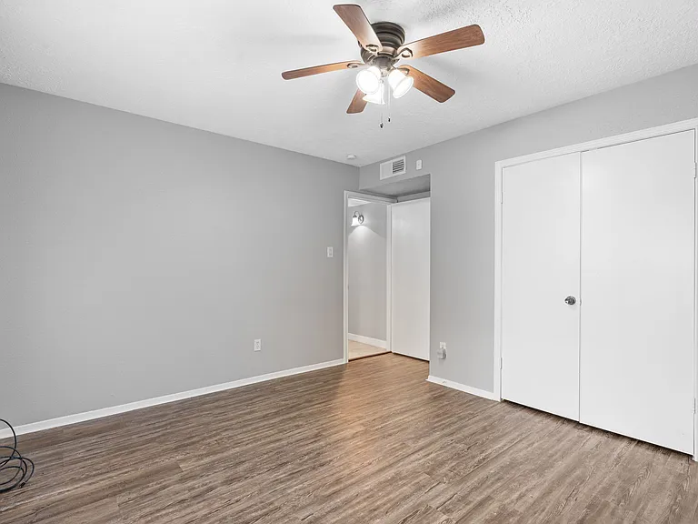 Secondary bedroom 2