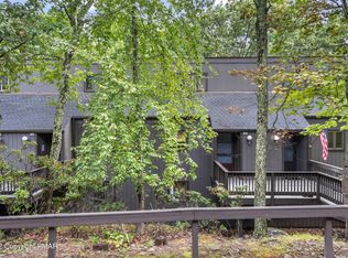 84 Cross Country Ln, Tannersville, PA