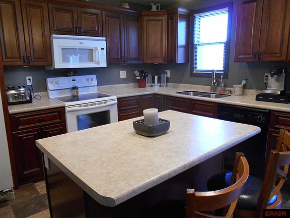 5th image of 509 1st Ave NW