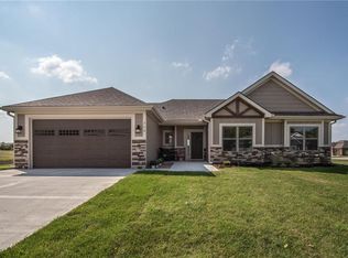718 N Solomon Dr, Lees Summit, MO 64086