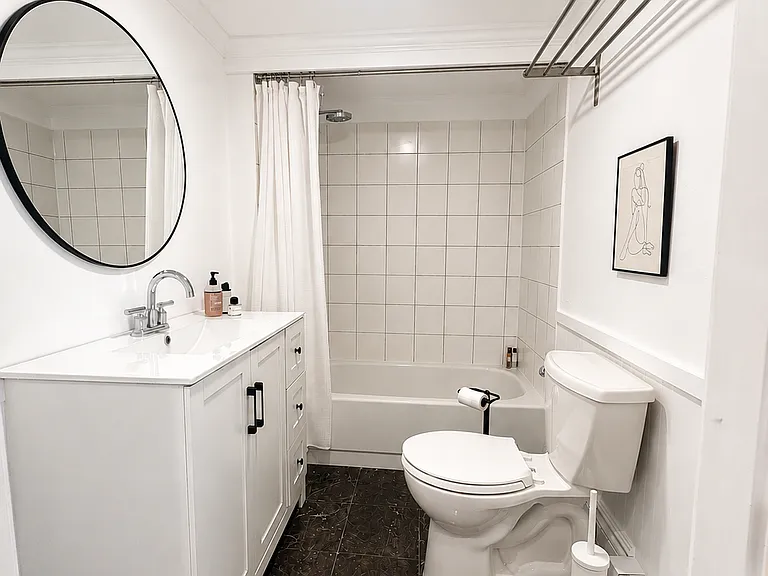 208 Summer St #A — Photo 4