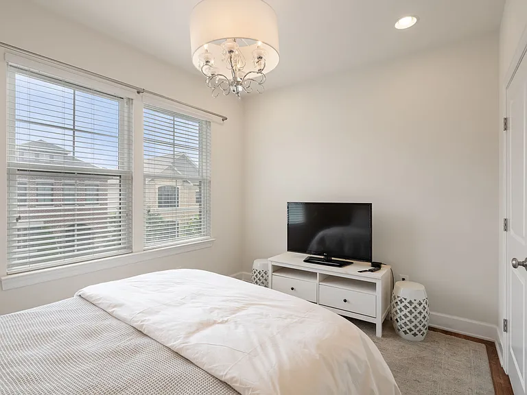 Upper Level Bedroom #4