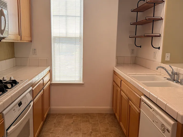 448 Emily Rose Cir — Photo 7