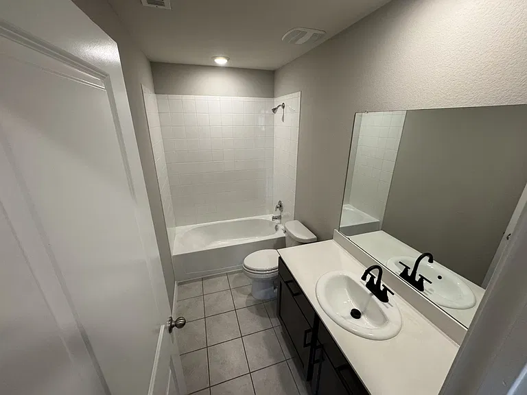 929 Alton Dr — Photo 13