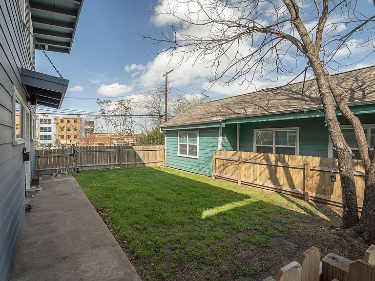Rosedale — Photo 18