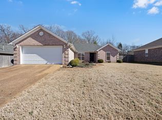 90 Rampart Dr, Jackson, TN 38305