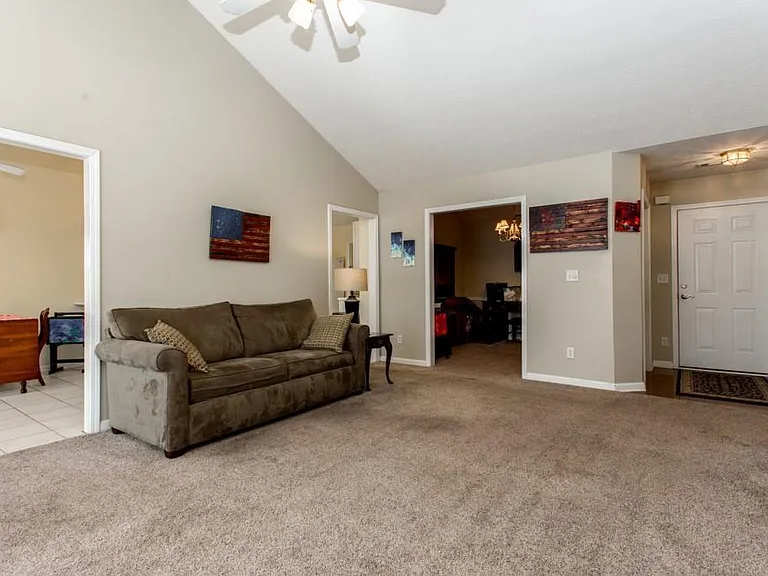 6229 Huckleberry Rdg — Photo 3
