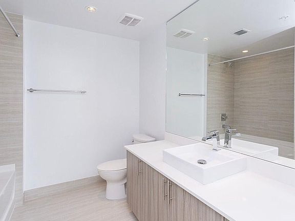 2nd image of 445 NE 39th St #201