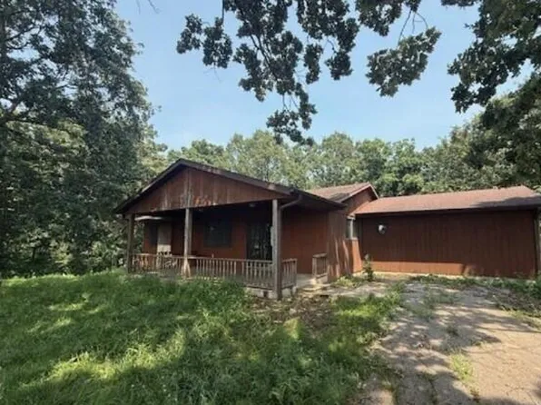 27062 State Highway Ax, Macon, MO 63552