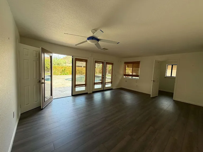 10 Venus Dr — Photo 63