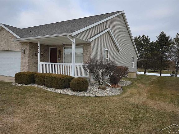 3rd image of 8934 N Brookshire Dr
