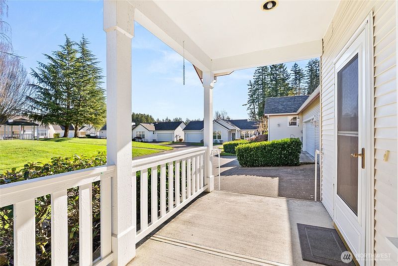4th image of 905 Landing Way